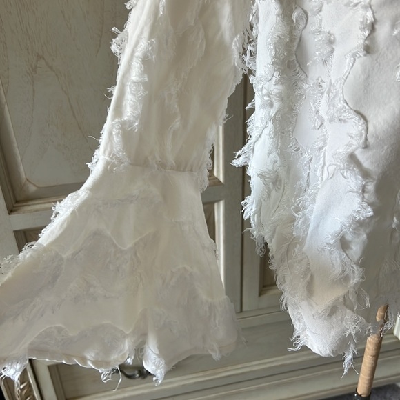 Fifteen Twenty All over Fringe top with Bell Sleeve White Small - Picture 12 of 13